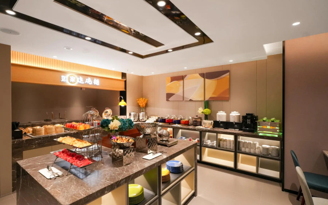 Homeinn Selected Hotel (Shenzhen Convention & Exhibition Center Gangxia Subway Station)