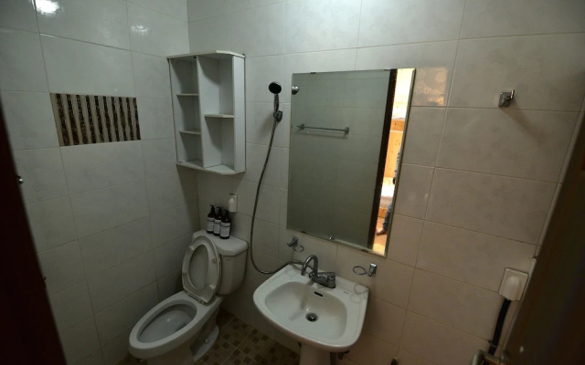 A Strange Day Guesthouse - Hostel