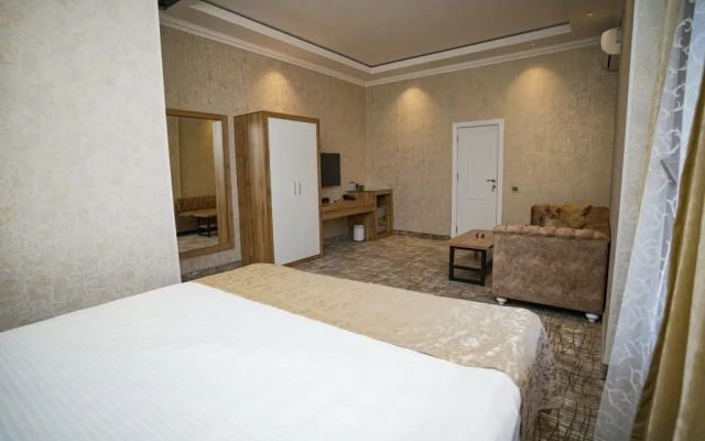 Lakeside Hotel & Spa