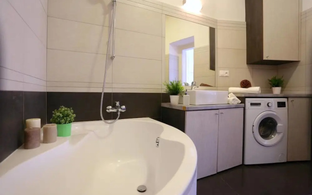 Large Wenceslas Square Apartment