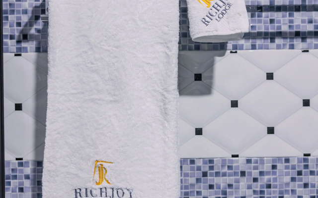 RichJoy Lodge