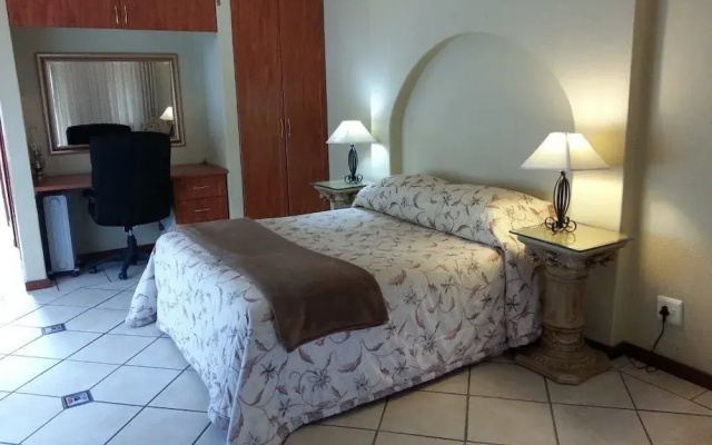 Emoyeni Lodge