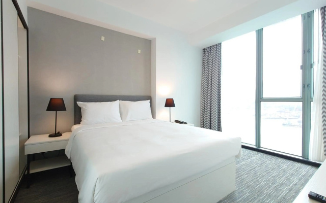 Grand Bay View Hotel