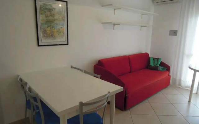 Comfortable Apartment Overlooking the sea
