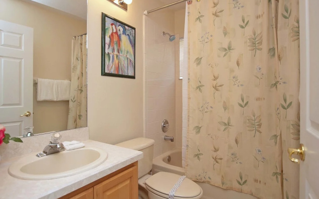 Greater Groves 5 Bedroom House w Pool - 5202GG