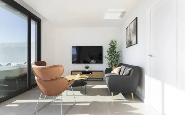 Sunset Top Floor Apartment Higueron