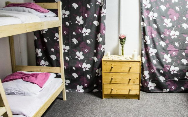 Come&Sleep Hostel