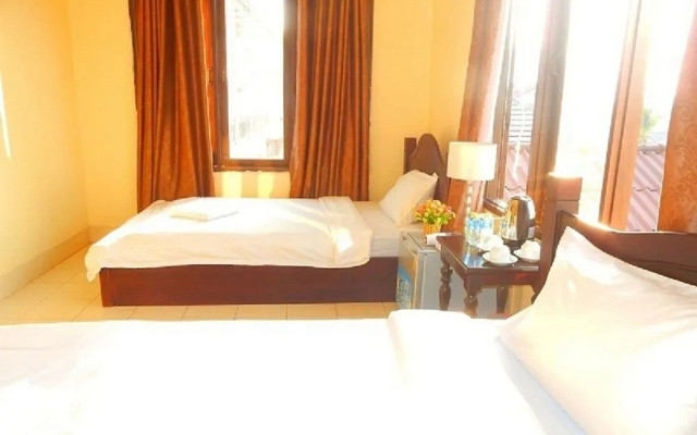 Vang Vieng Camellia Hotel