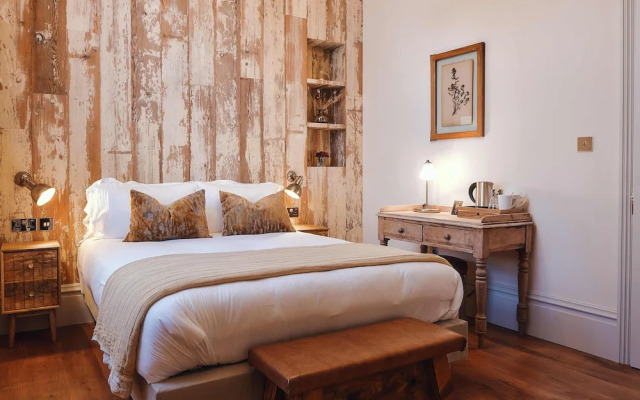 The Black Lion Pub & Boutique Guesthouse