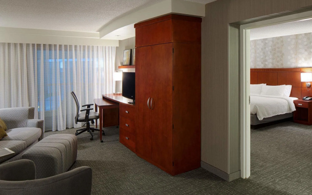 The Columbus Hilliard Hotel