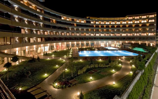 Grand Hotel Pomorie вид на фасад