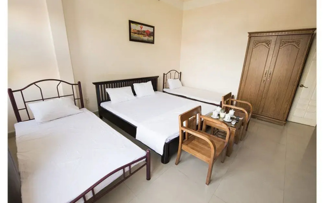 Three Palms Homestay