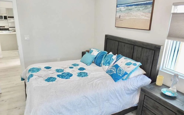 New Beach & Bay Retreat Full of Amenities!