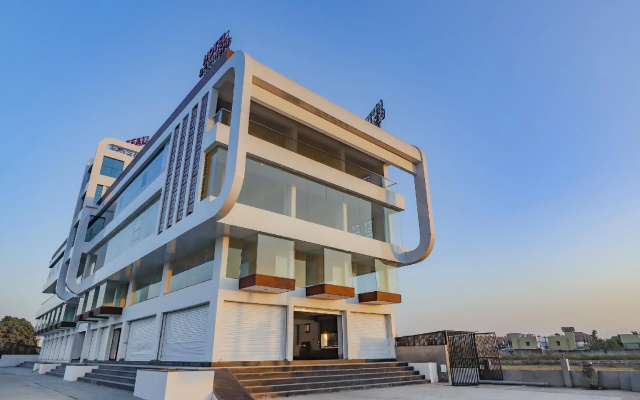 OYO 77910 Hotel Devanshi