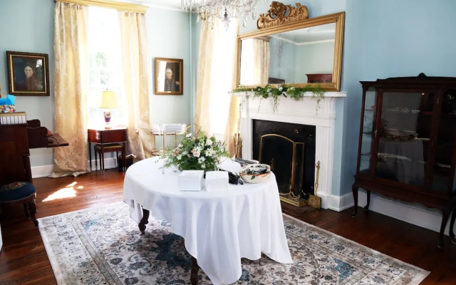 Chilton House