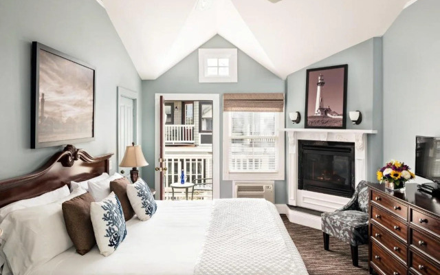 Crowne Pointe Historic Inn & Spa - Adults Only