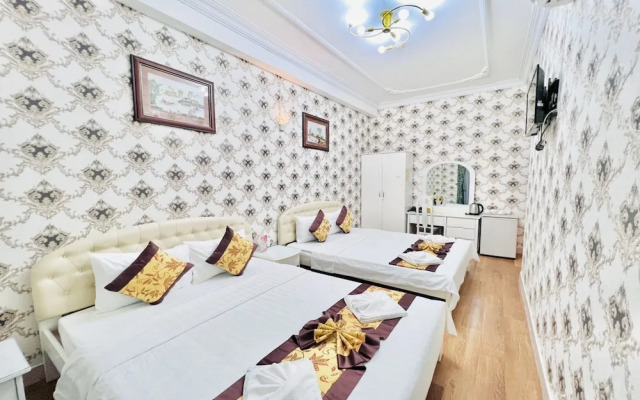 RedDoorz Truc Huyen Hotel