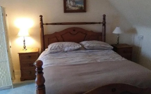 Anchor b & b