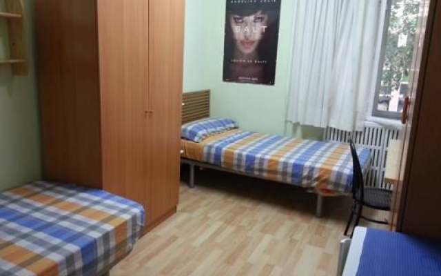 Отель Residencia San Marius Испания, Барселона - отзывы, цены и фото номеров - забронировать отель Residencia San Marius онлайн комната для гостей