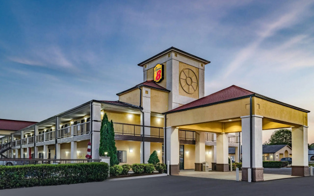 Super 8 by Wyndham Columbia