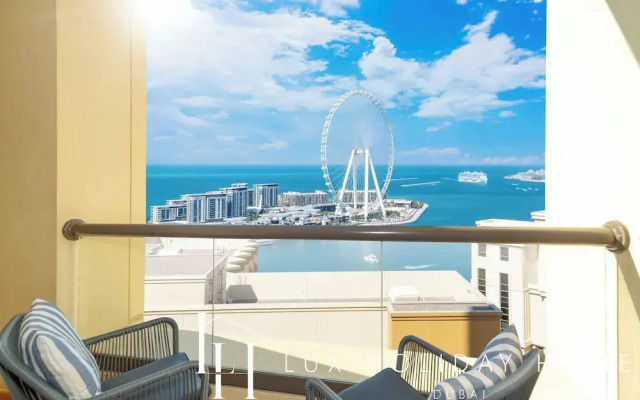 LUX  The Dubai Eye Sea View Suite