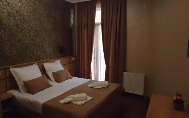 La'Rooms