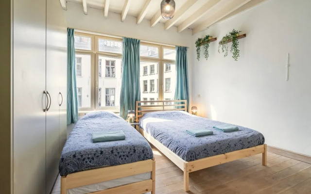 Charming 12 Person Apartment