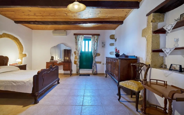 Achilleas Apartments