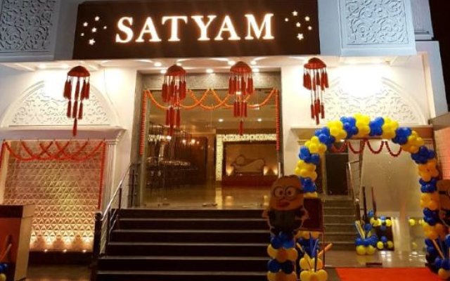 Отель OYO 48146 Satyam Rooms Индия, Нью-Дели - отзывы, цены и фото номеров - забронировать отель OYO 48146 Satyam Rooms онлайн