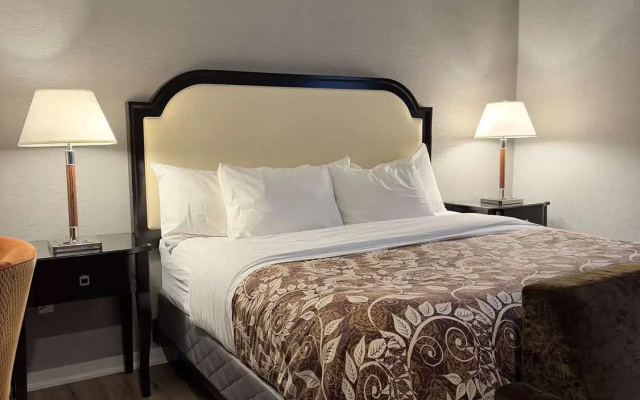 Big Bird Inn Wawa, SureStay Collection by Best Western