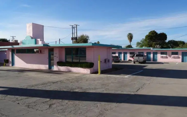 Budget Inn