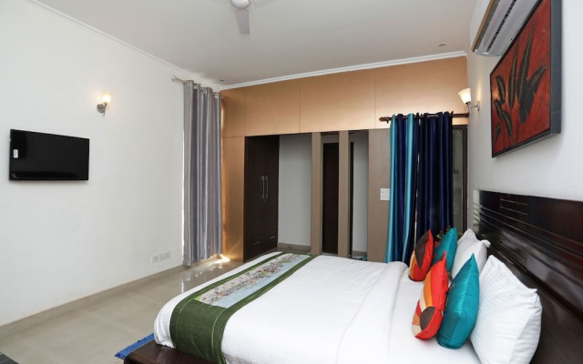 OYO 11872 Heaven Inn