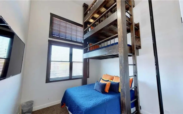 Scalatore ~ #5 2 Bedroom Condo