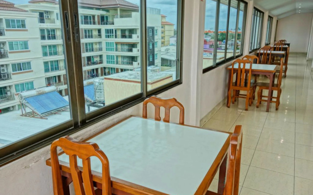 LEK Jomtien Hotel