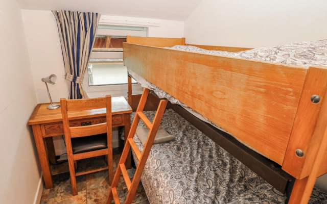 Trelessy Lodge