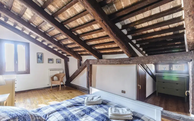 Maurizio House