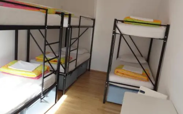 Hostel Alieti