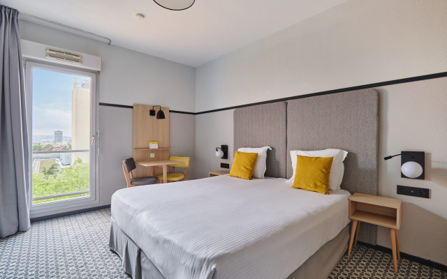 Appart'hôtel Odalys City - Bioparc Lyon Est