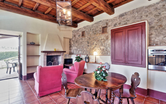 Trianon Country Residence