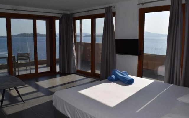 Cape Kanapitsa Hotel & Suites