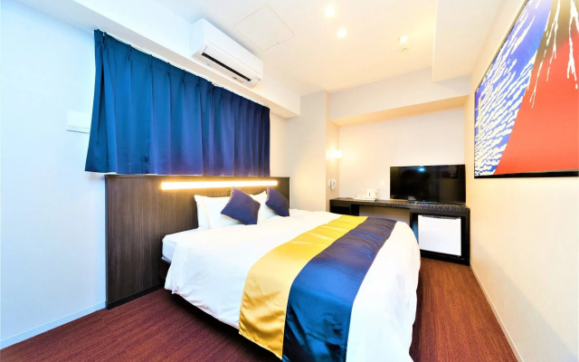 KUROMON Crystal Hotel