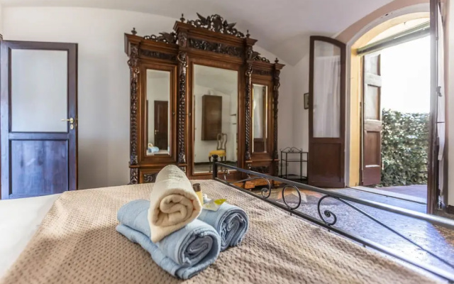 San Mamolo Retreats