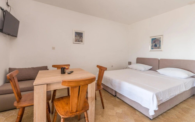 Beautiful Apartment in Drage With Wifi and 1 Bedrooms