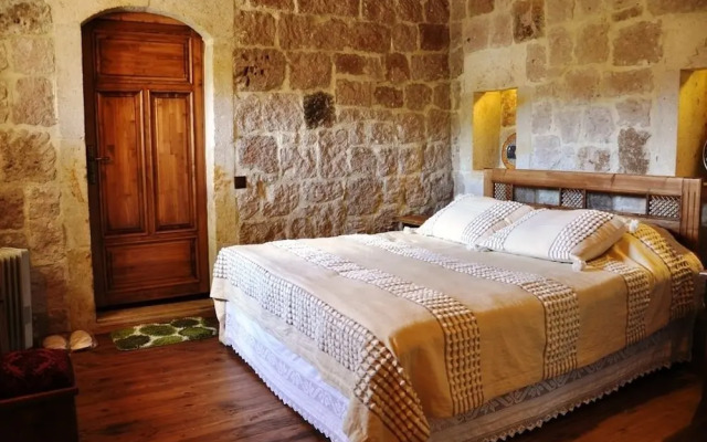 Aravan Evi