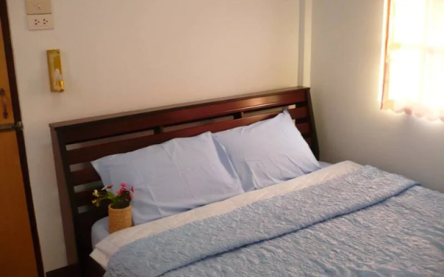 Baan Kamolsit Resort
