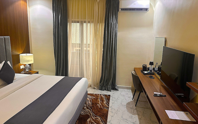 Garden City Hotel