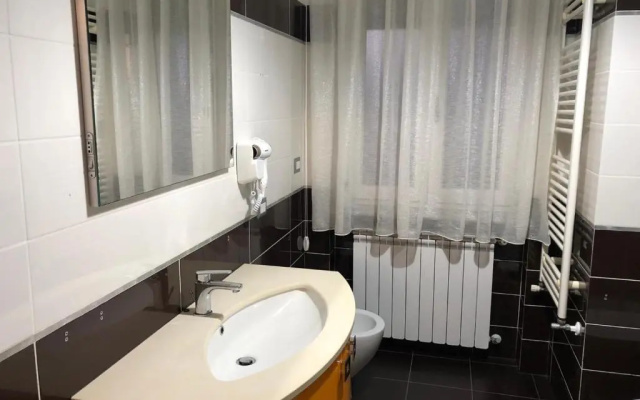 Raja Rooms