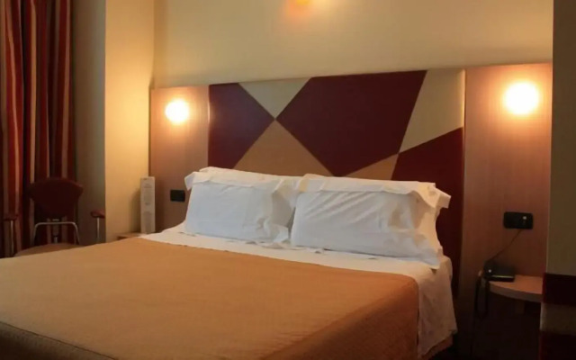 Art & Hotel
