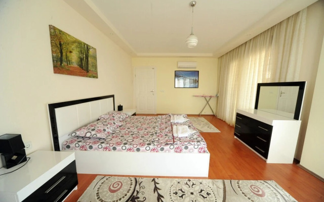 Villa with Majestic Views 1036