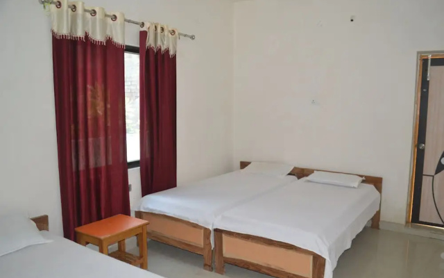 Middle Way Home Stay